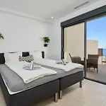 Exclusive Getaway - Ocean View *