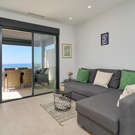Exclusive Getaway - Ocean View *
