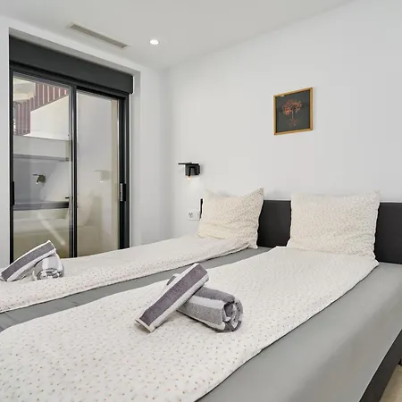 Exclusive Getaway - Ocean View *